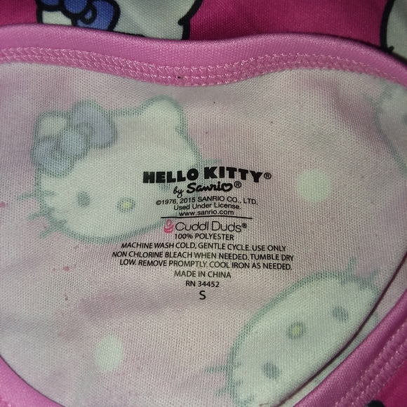 Hello kitty pjs - Picture 4 of 5